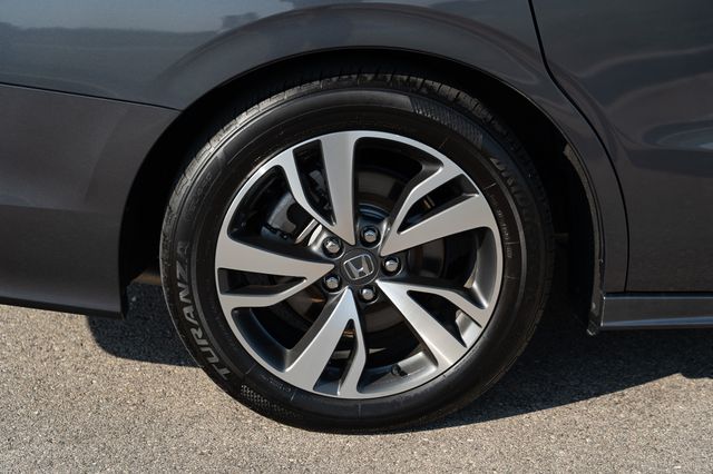 2024 Honda Odyssey Touring photo 12