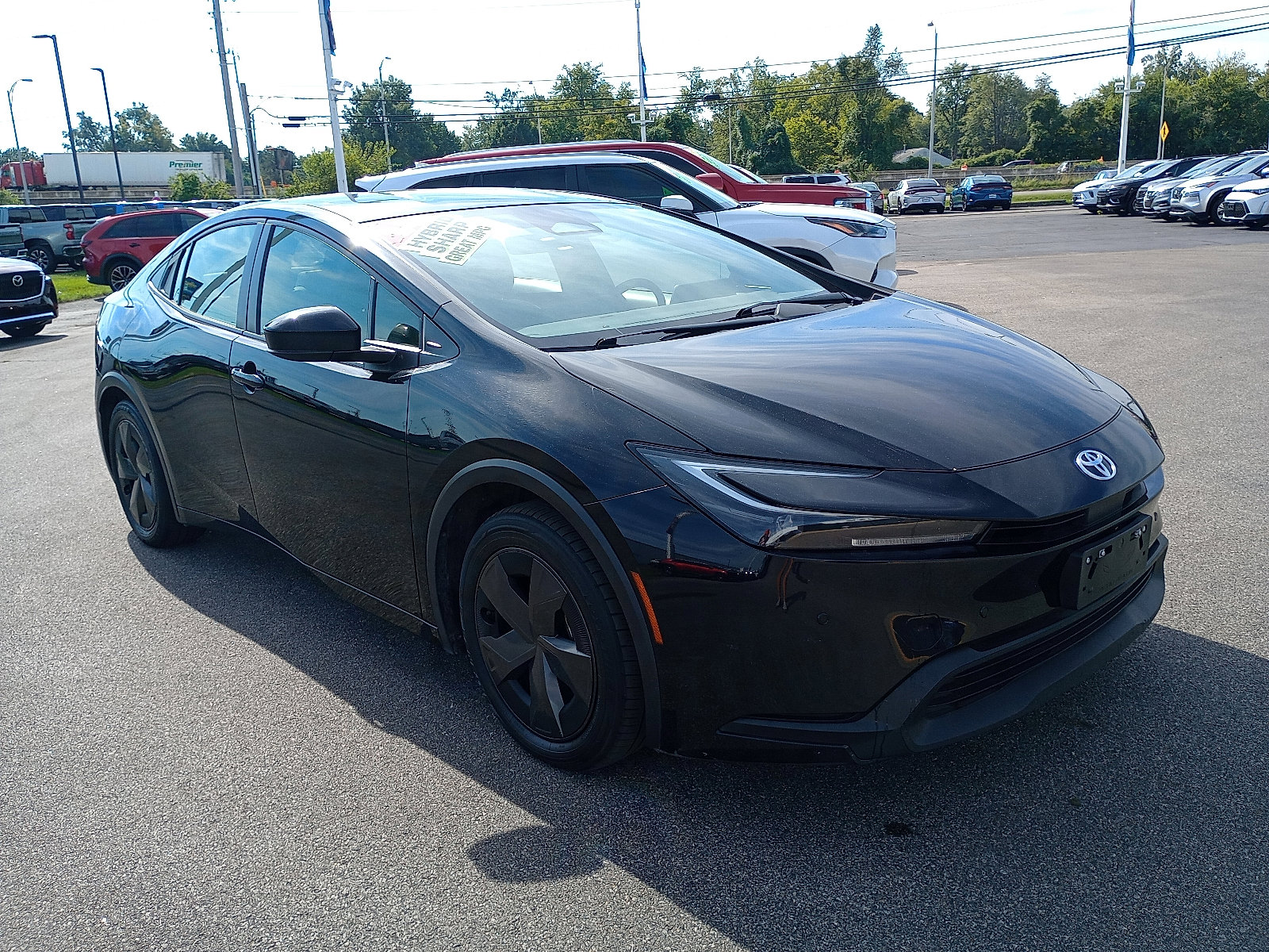 2024 Toyota Prius LE's photo