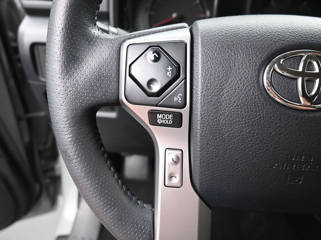2022 Toyota 4Runner SR5 Trail photo 15