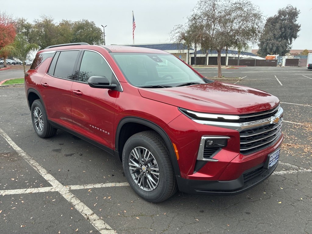 2026 Chevrolet Traverse LT's photo