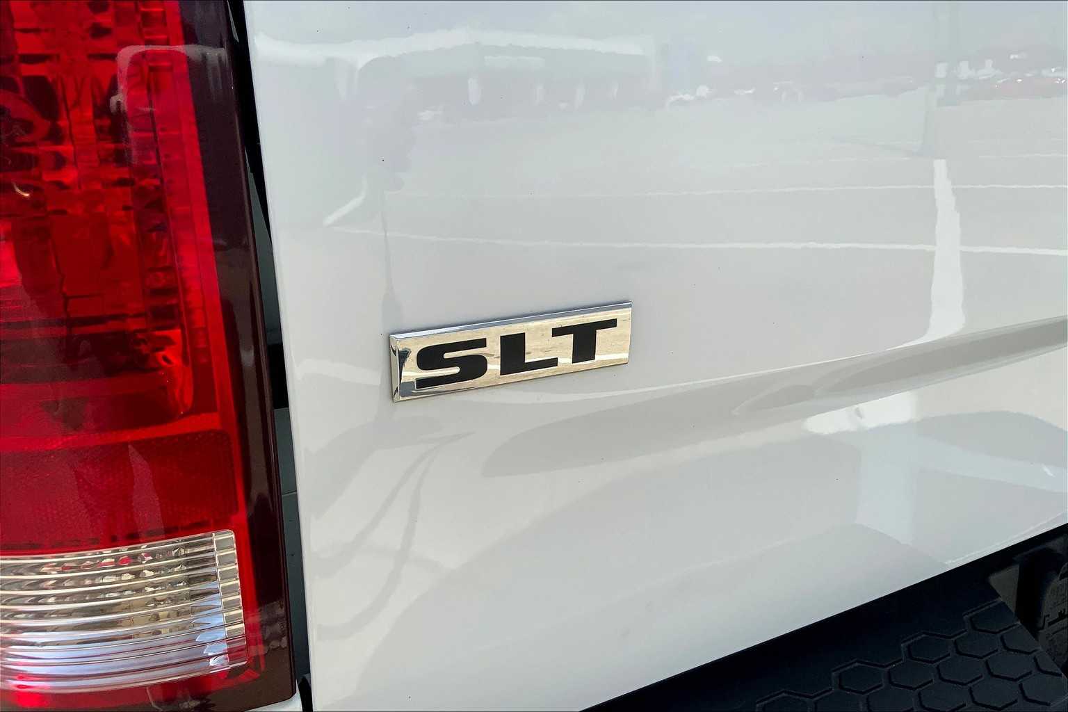 2023 Ram 1500 Classic SLT photo 29