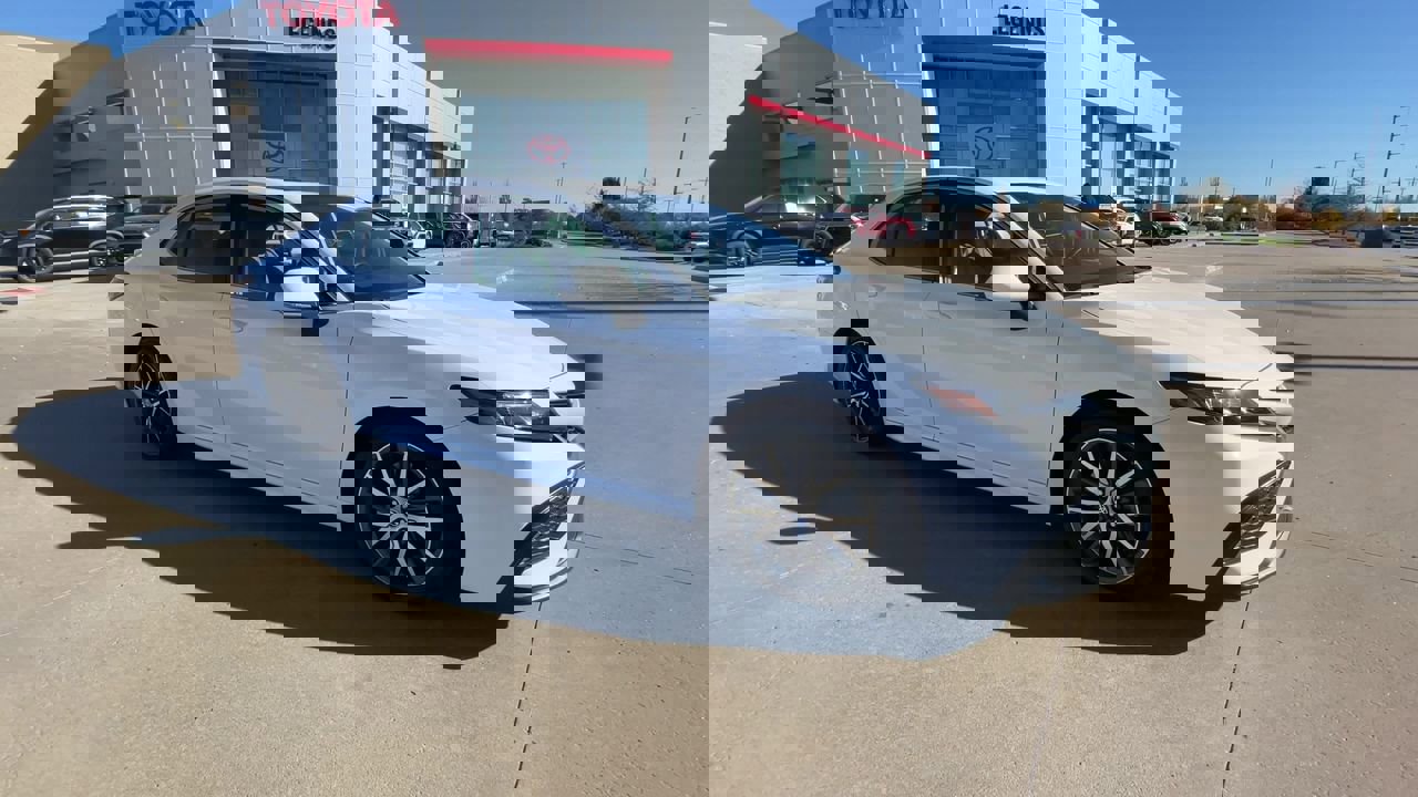 Used 2021 Toyota Camry SE with VIN 4T1T11BK9MU043700 for sale in Kansas City