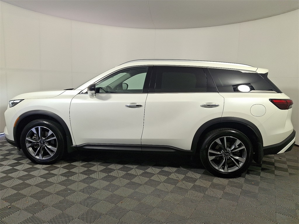 2025 Infiniti QX60 Luxe photo 3