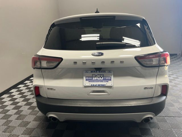 2022 Ford Escape SEL photo 4
