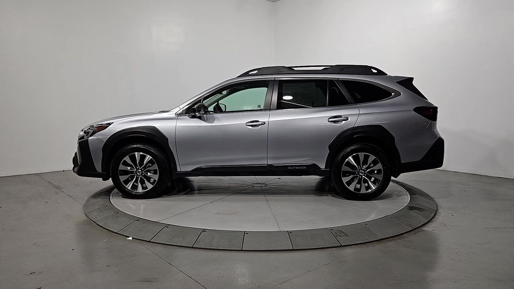 2025 Subaru Outback Limited photo 2