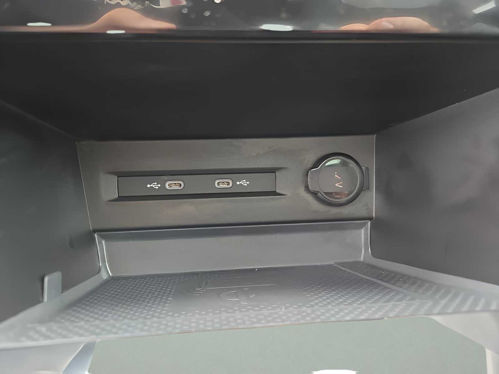 2022 Volkswagen Taos SEL photo 22