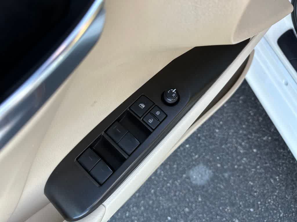 2023 Toyota Camry LE photo 11