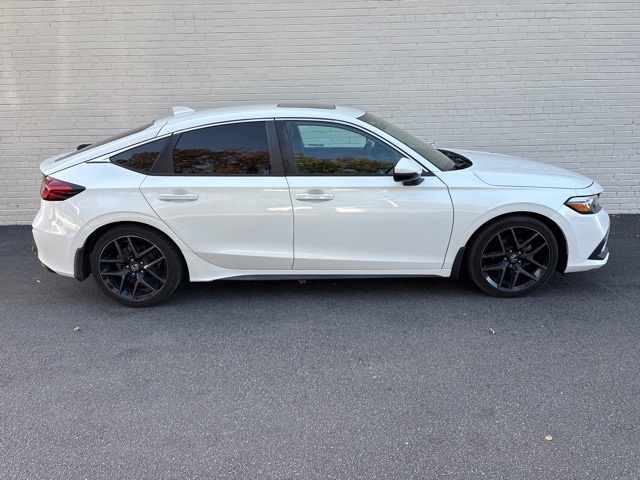 2023 Honda Civic Sport Touring photo 2