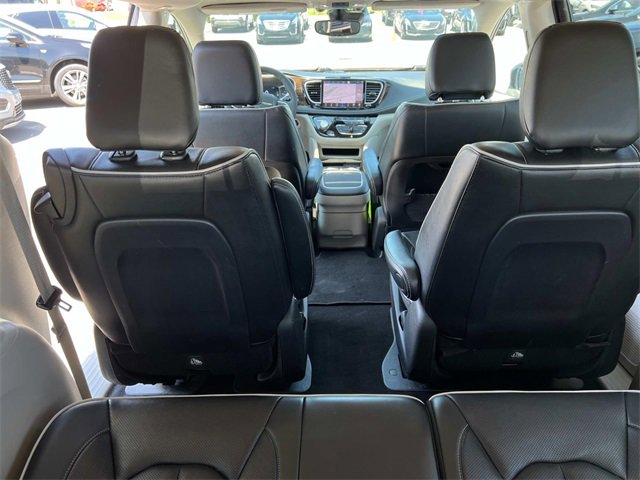 2022 Chrysler Pacifica Hybrid Limited photo 12
