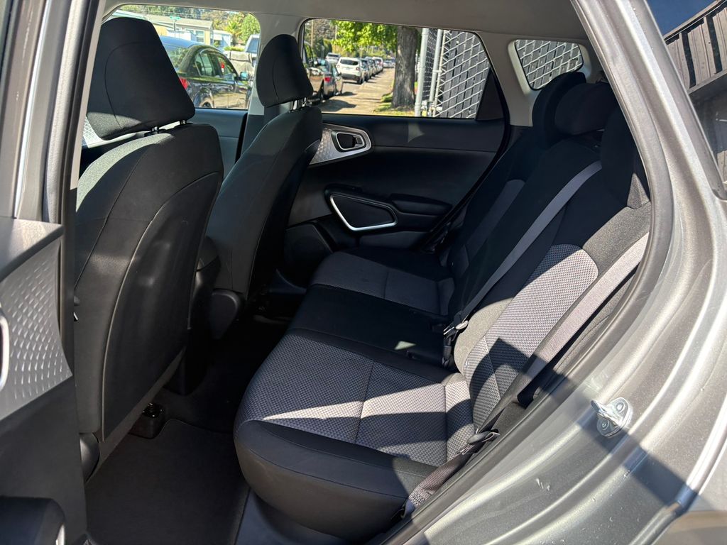 2023 Kia Soul LX photo 28