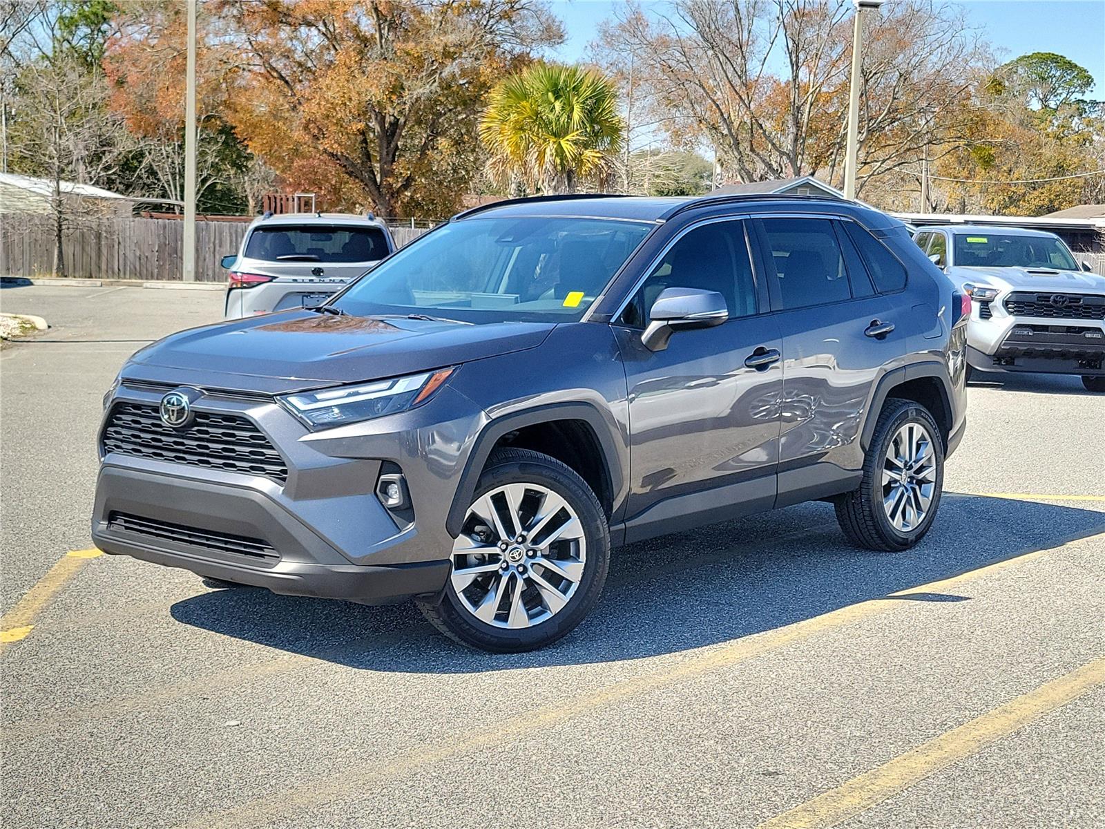 2022 Toyota RAV4 XLE Premium