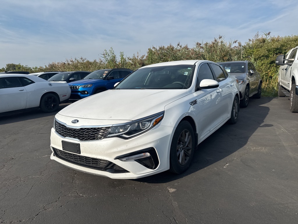 2020 Kia Optima LX photo 3