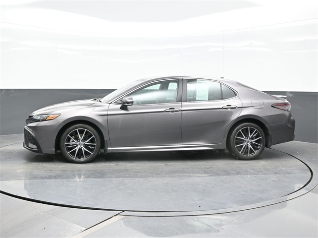 2024 Toyota Camry SE photo 4