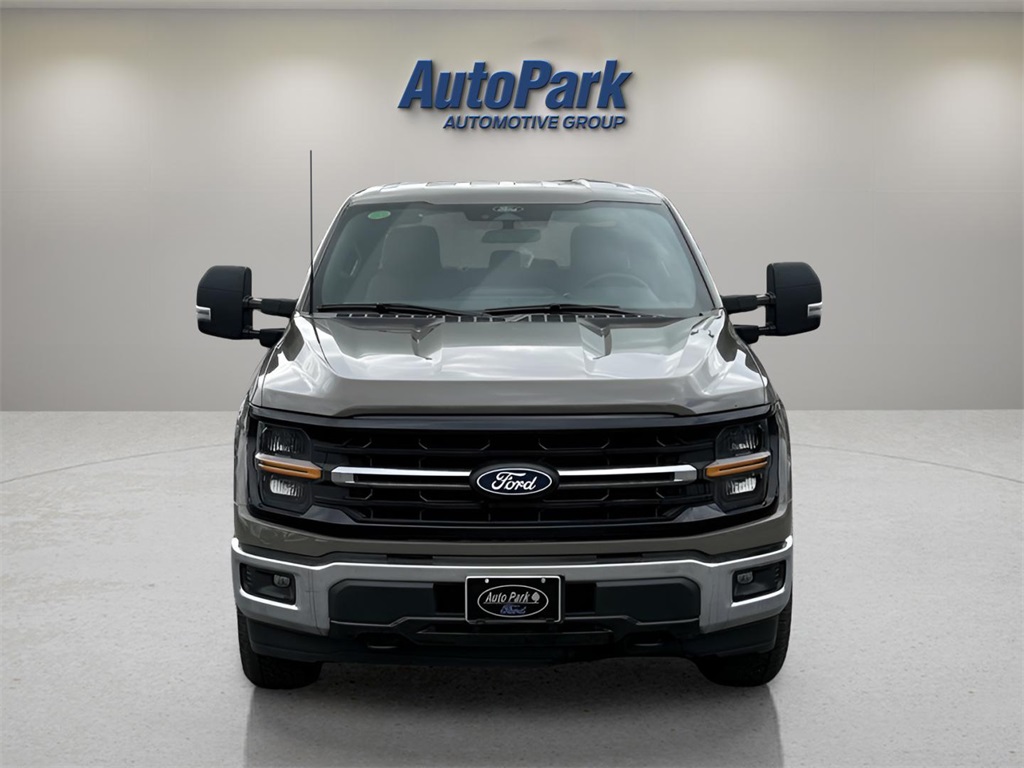 2025 Ford F-150 XLT photo 2