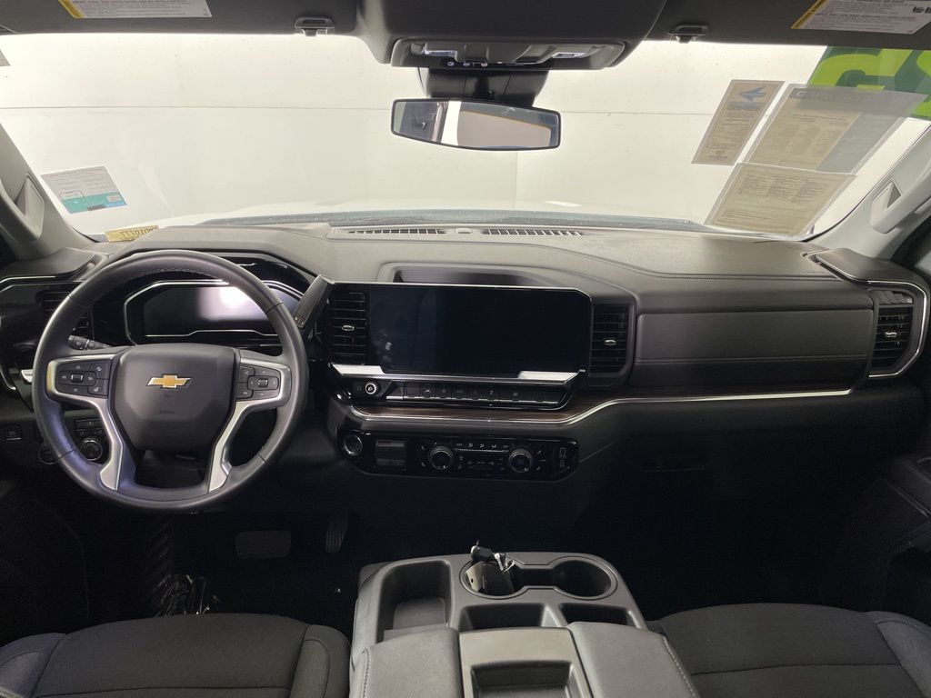 2025 Chevrolet Silverado 1500 LT photo 35