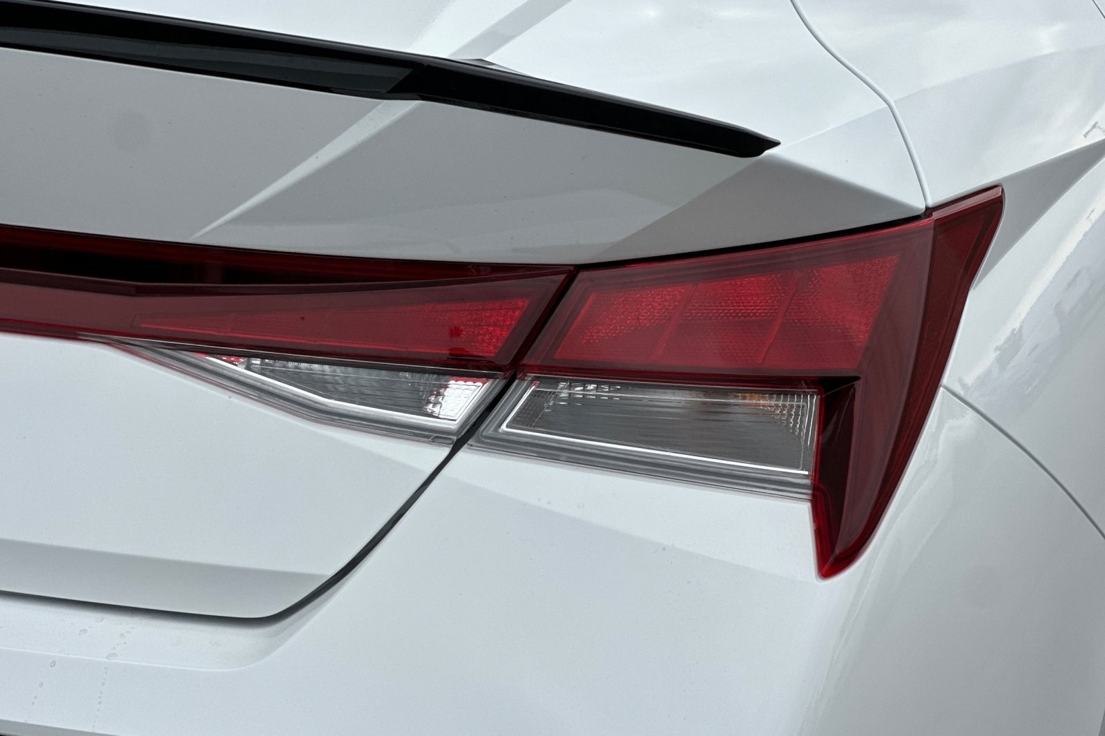 2025 Hyundai Elantra SEL Sport photo 28