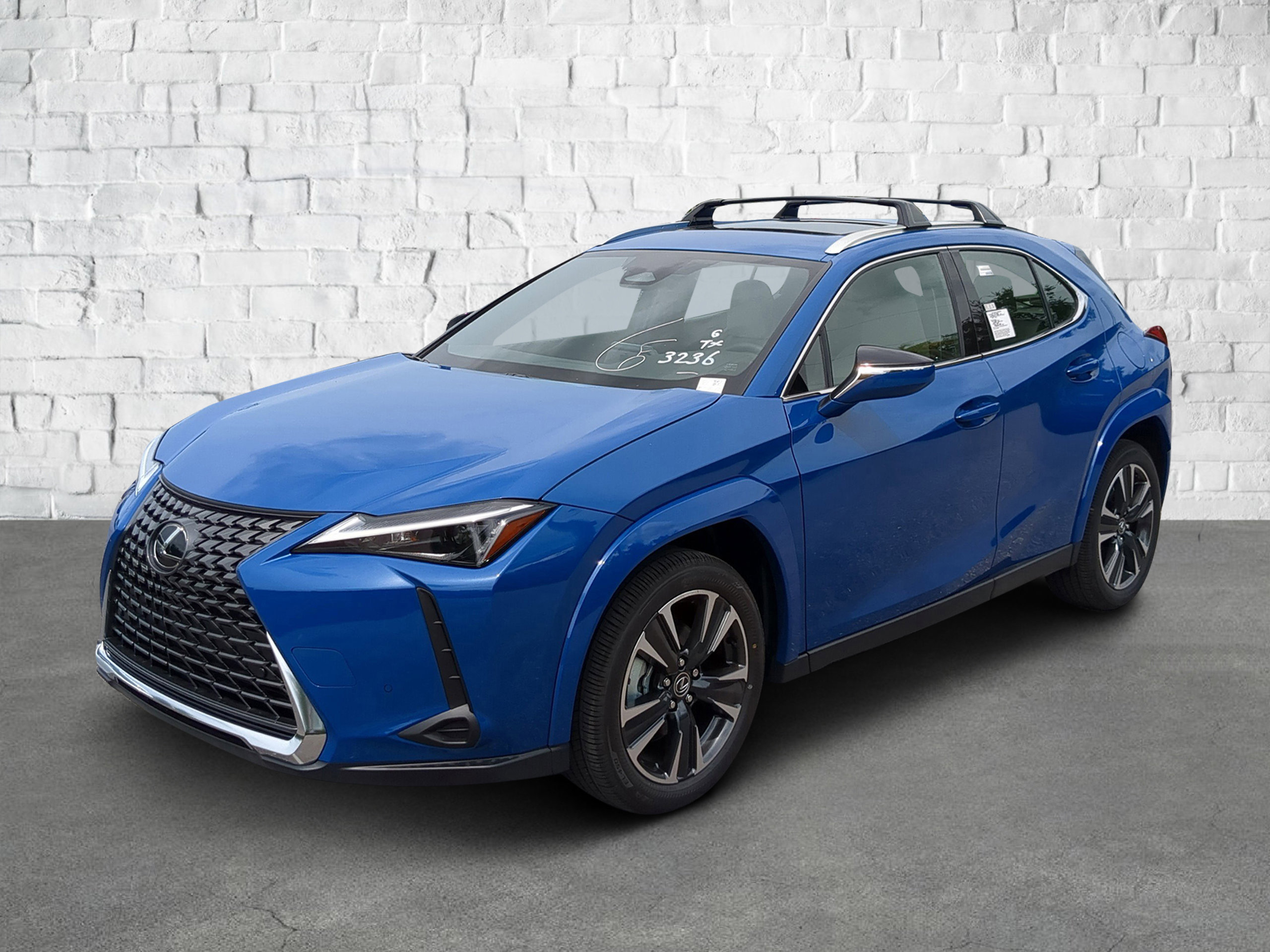2025 Lexus UX Premium photo 9