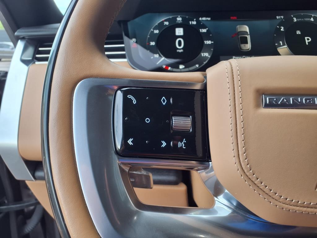 2023 Land Rover Range Rover SE photo 16