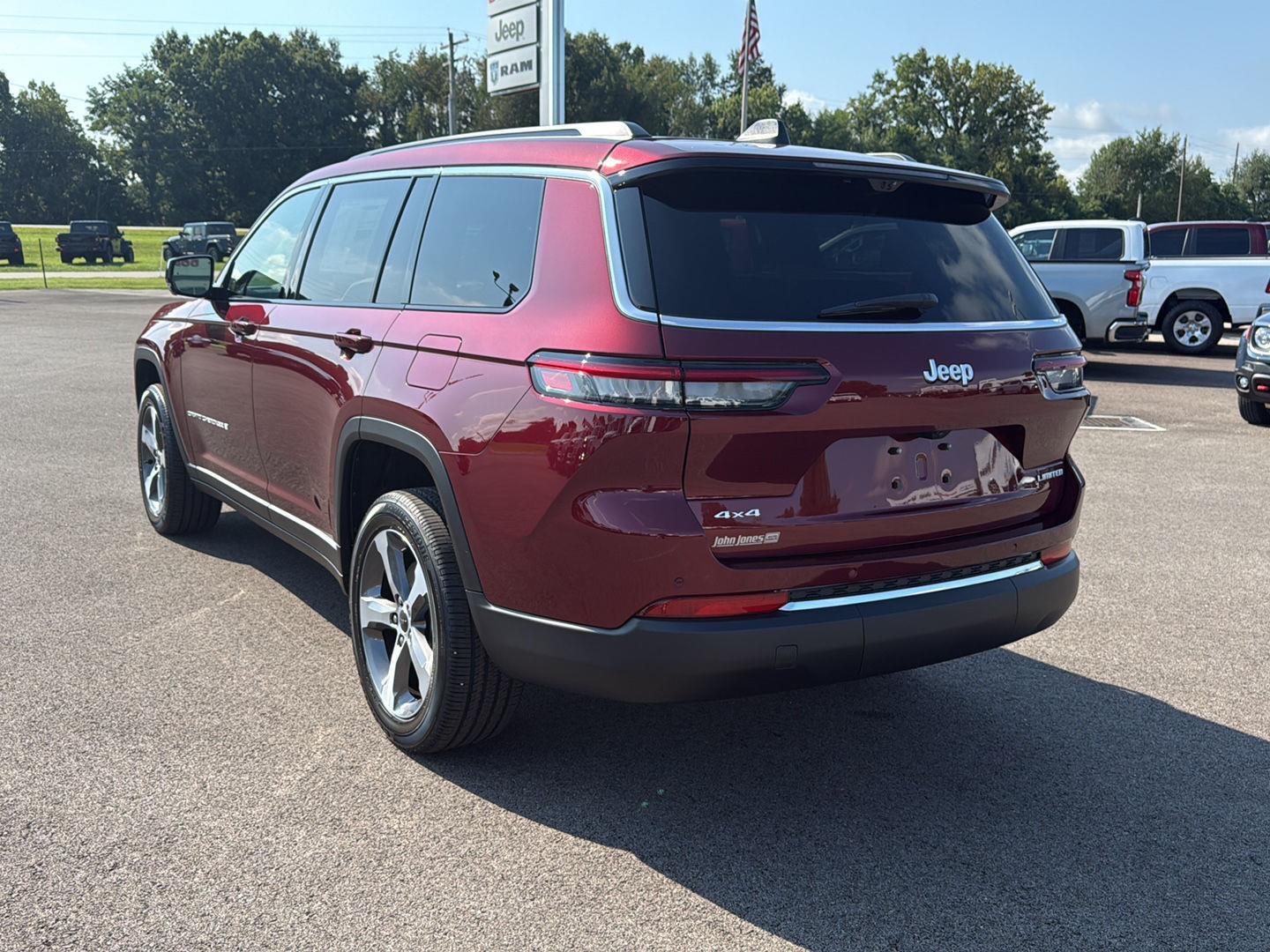 2025 Jeep Grand Cherokee Limited photo 17
