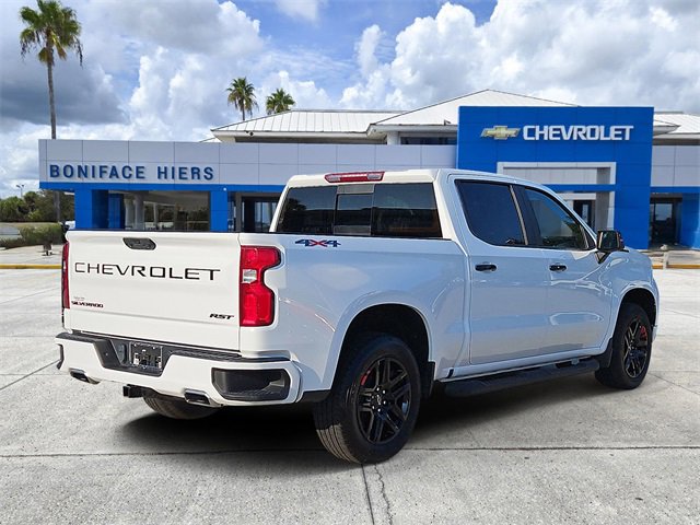 2023 Chevrolet Silverado 1500 RST photo 4