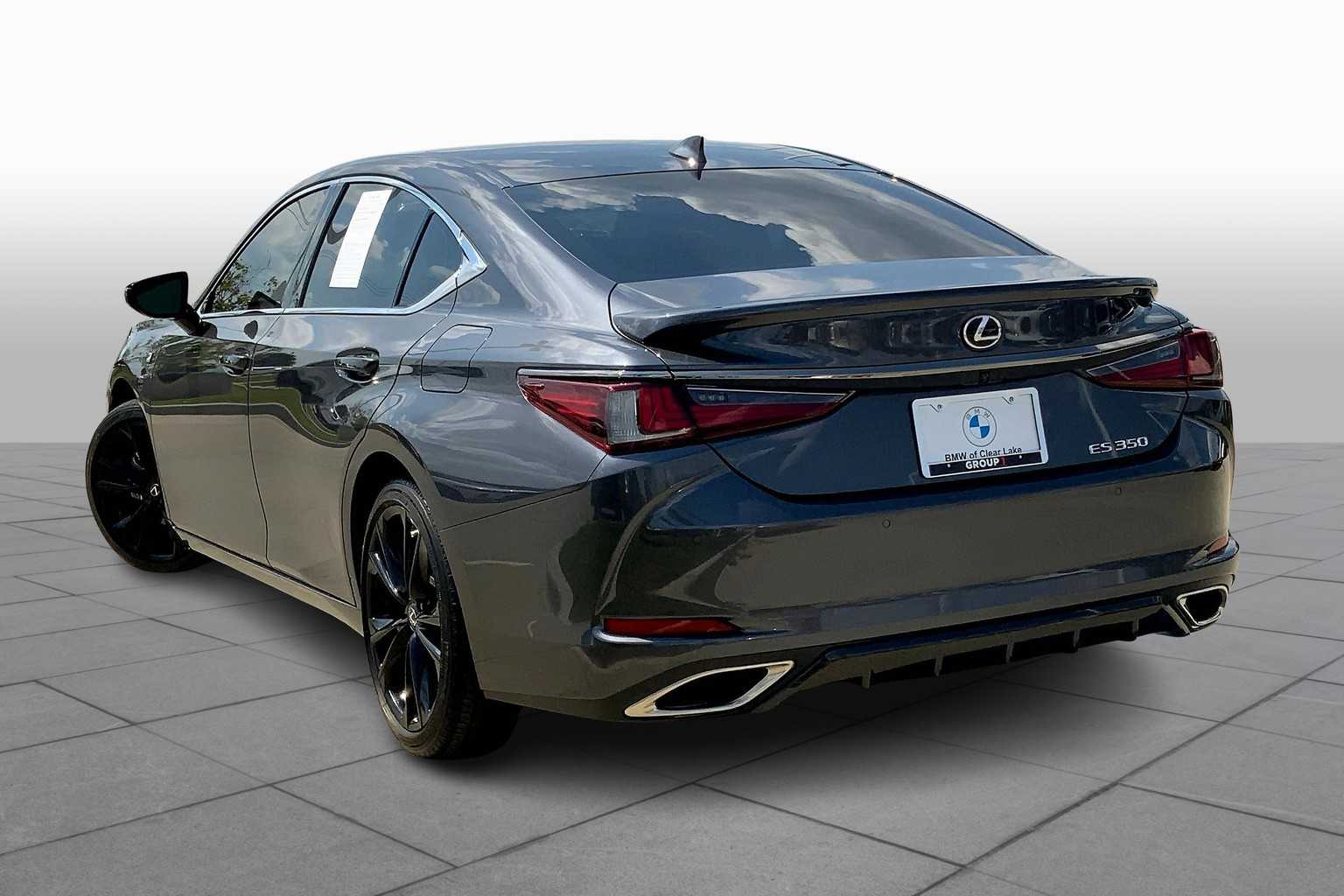 2022 Lexus ES F SPORT Handling photo 11
