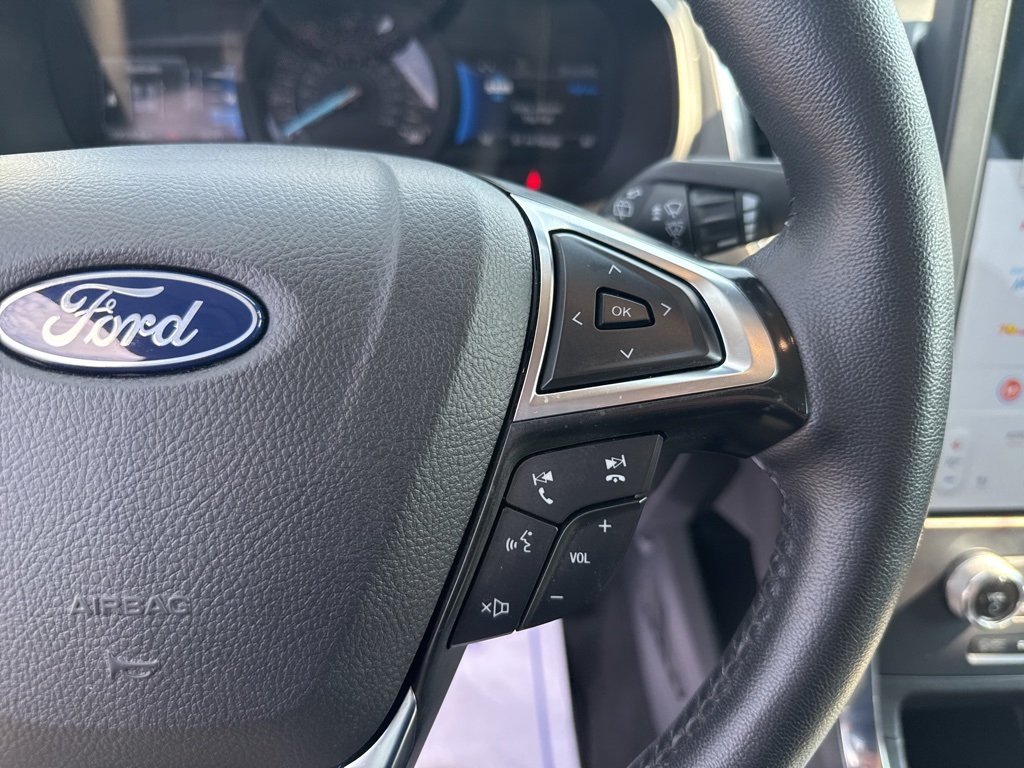 2024 Ford Edge Titanium photo 26