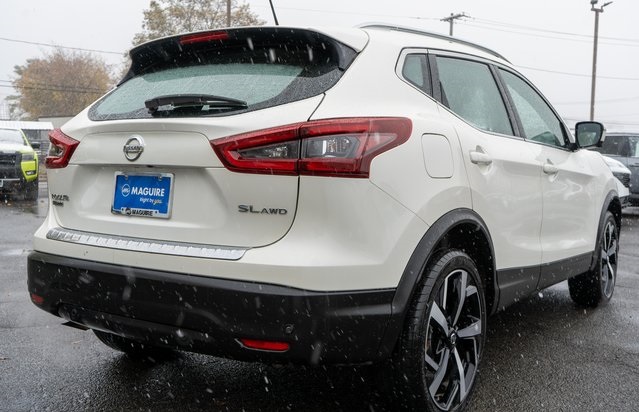2022 Nissan Rogue Sport SL photo 2