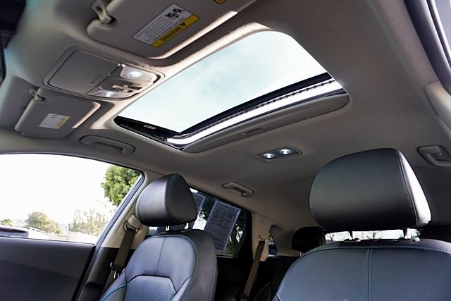 Used 2022 Gray Kia EX Premium image 16