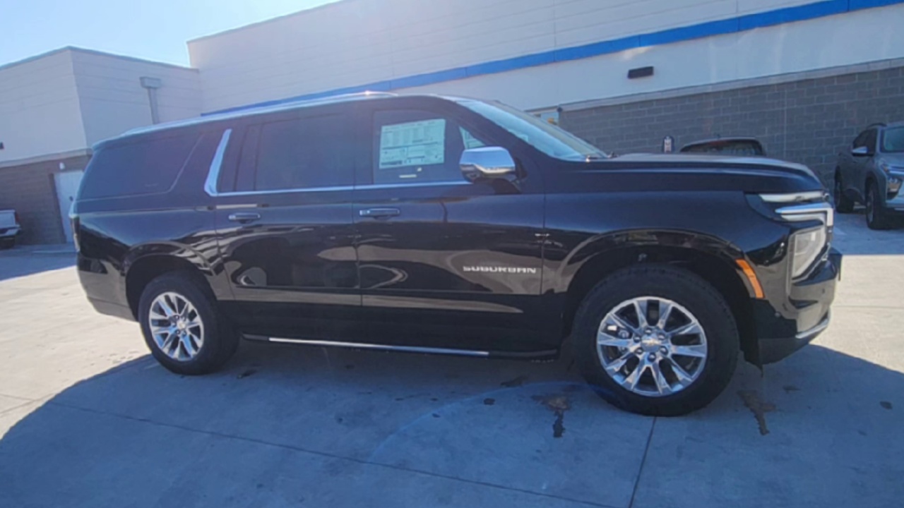 2026 Chevrolet Suburban Premier photo 2