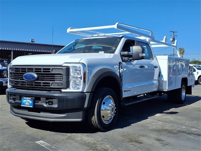 2024 Ford F-450 Super Duty Chassis Cab XL's photo
