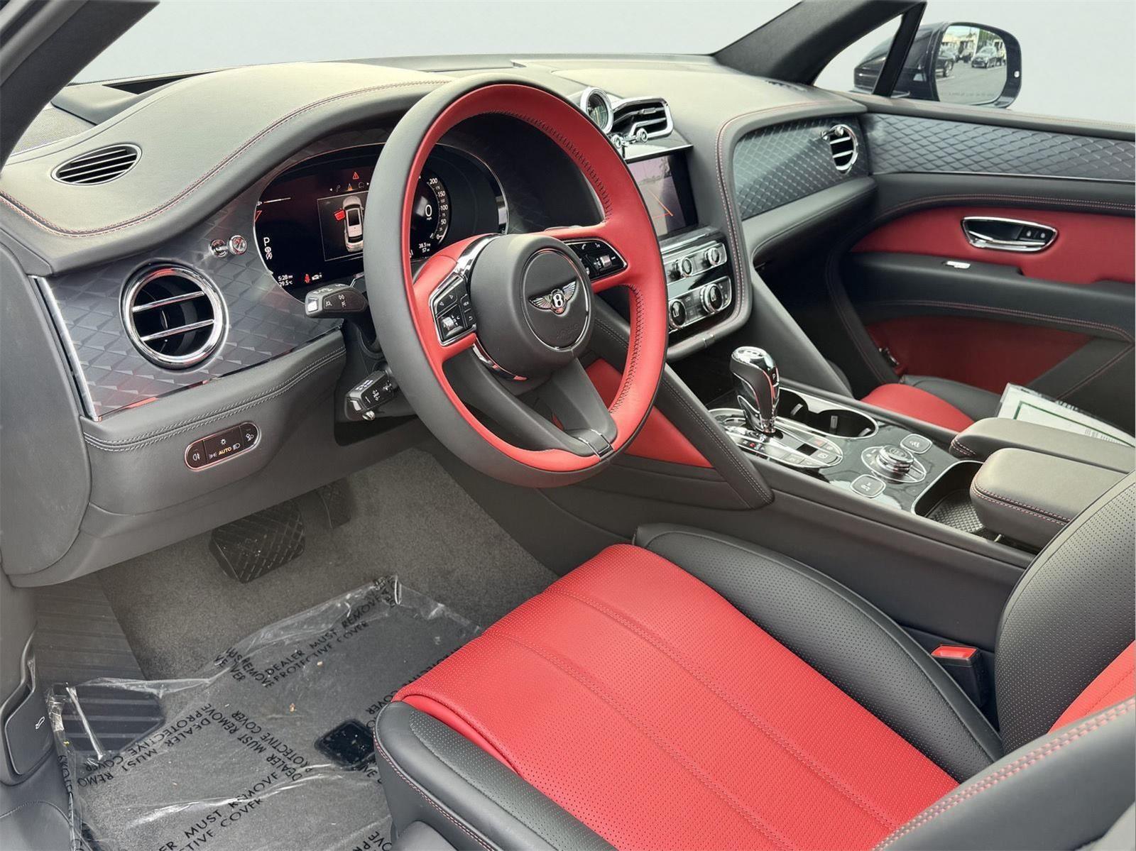 2024 Bentley Bentayga V8 photo 10