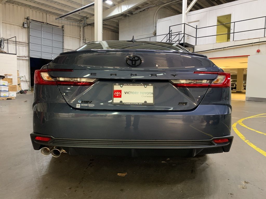 2026 Toyota Camry SE photo 4