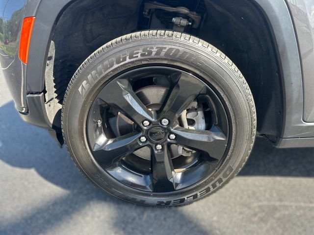 2023 Jeep Grand Cherokee Altitude photo 22