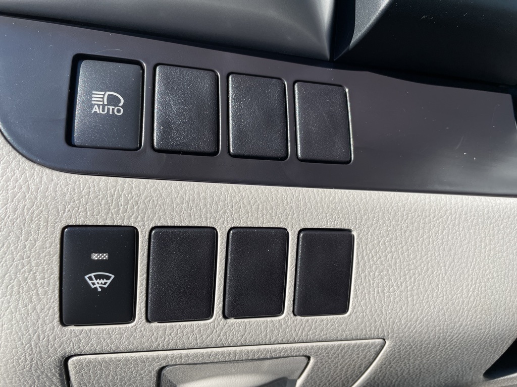 2019 Toyota Highlander LE Plus photo 8