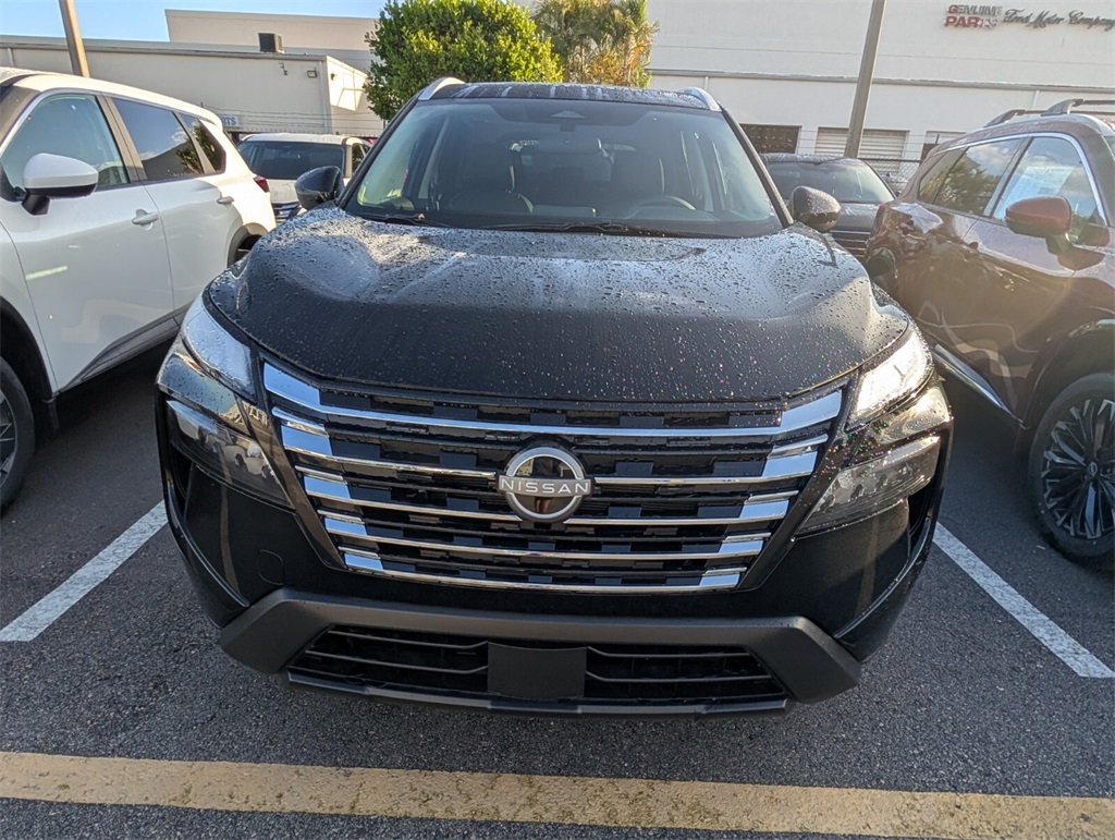 2025 Nissan Rogue SV photo 3