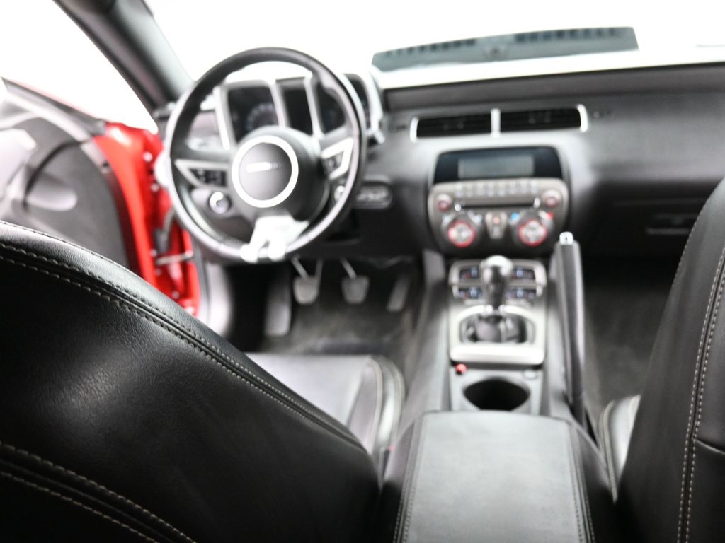 2010 Chevrolet Camaro SS photo 22