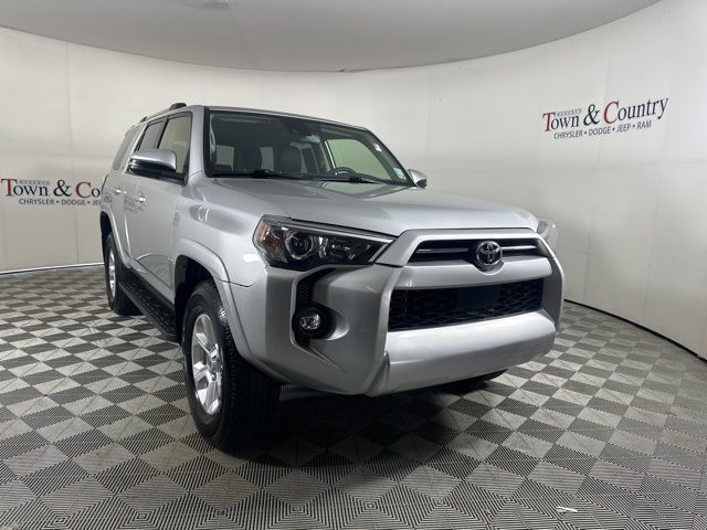 2024 Toyota 4Runner SR5 Premium photo 3