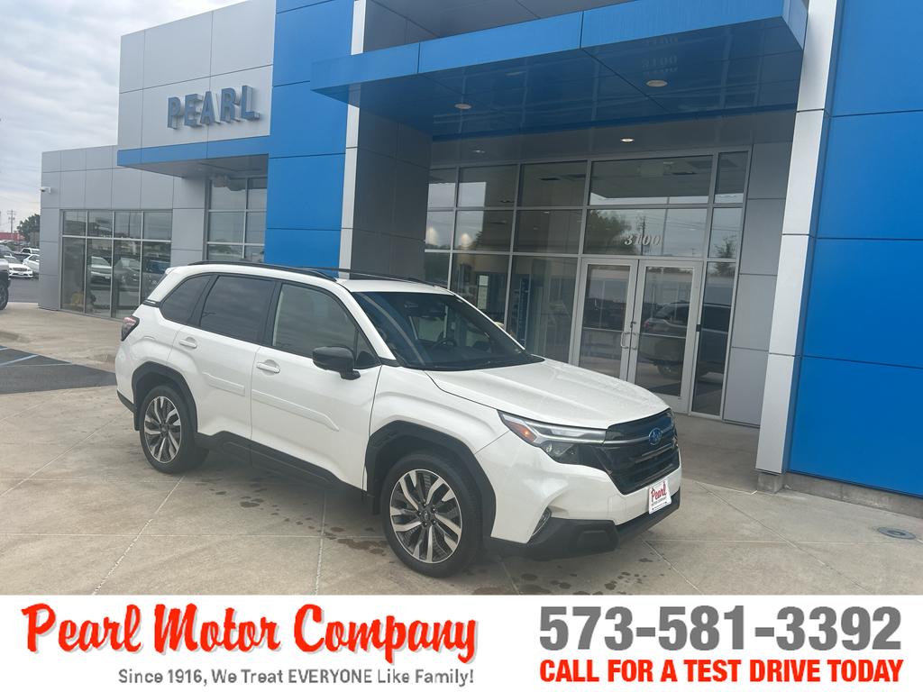 2025 Subaru Forester Touring's photo