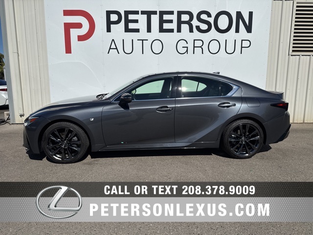 2023 Lexus IS 350 F SPORT photo 6