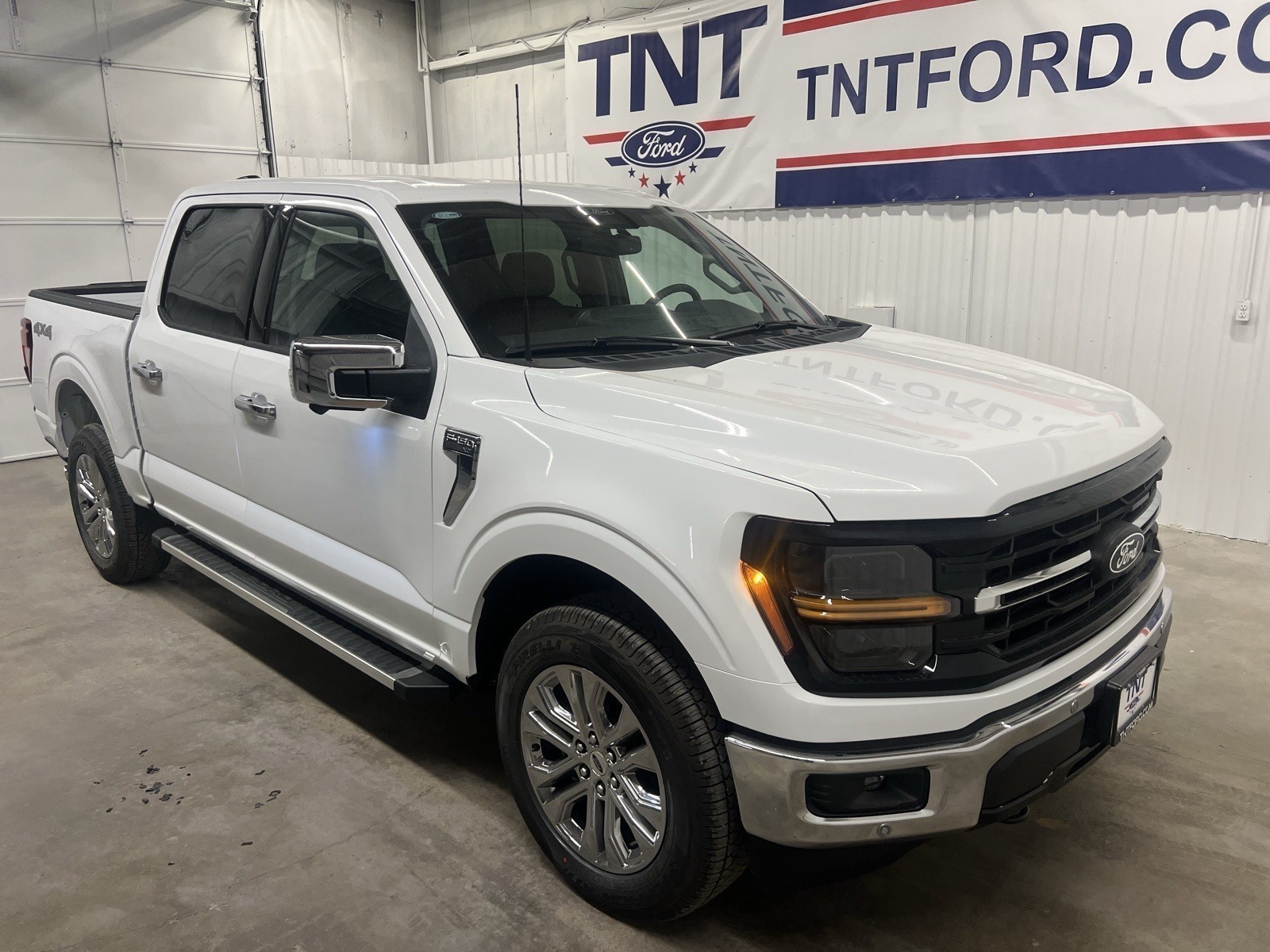 2024 Ford F-150 XLT photo 2