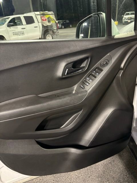 2018 Chevrolet Trax LS photo 11