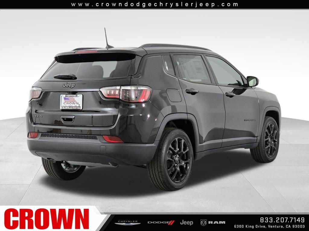 2026 Jeep Compass Latitude Altitude photo 2