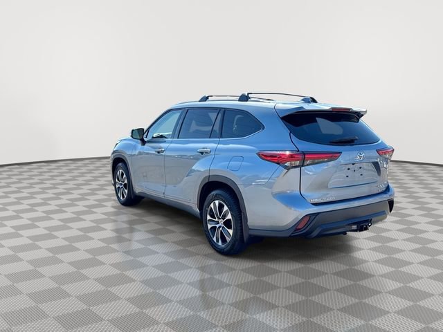 2022 Toyota Highlander XLE photo 6