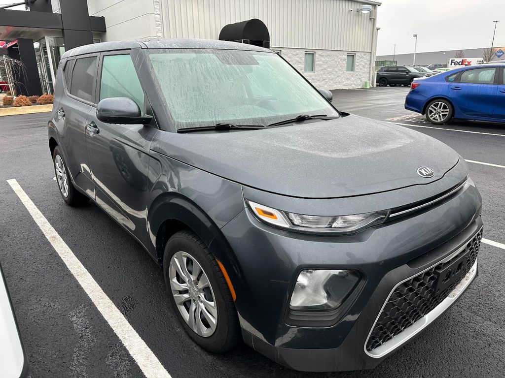 2021 Kia Soul LX's photo