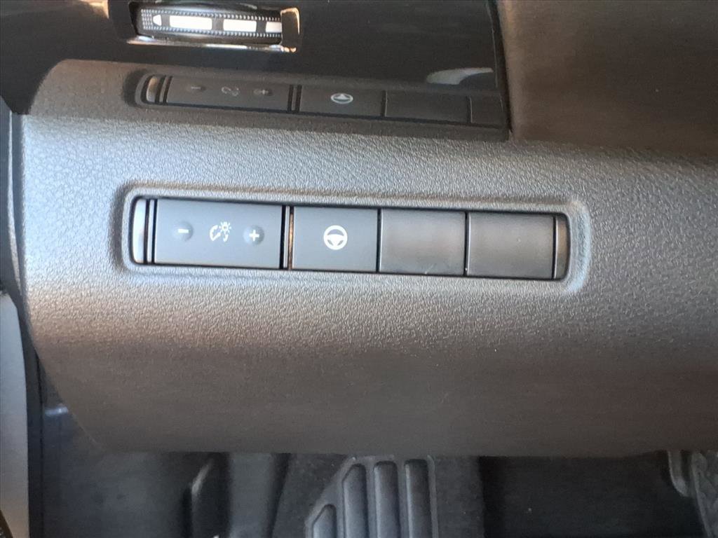 2022 Nissan Pathfinder SV photo 10