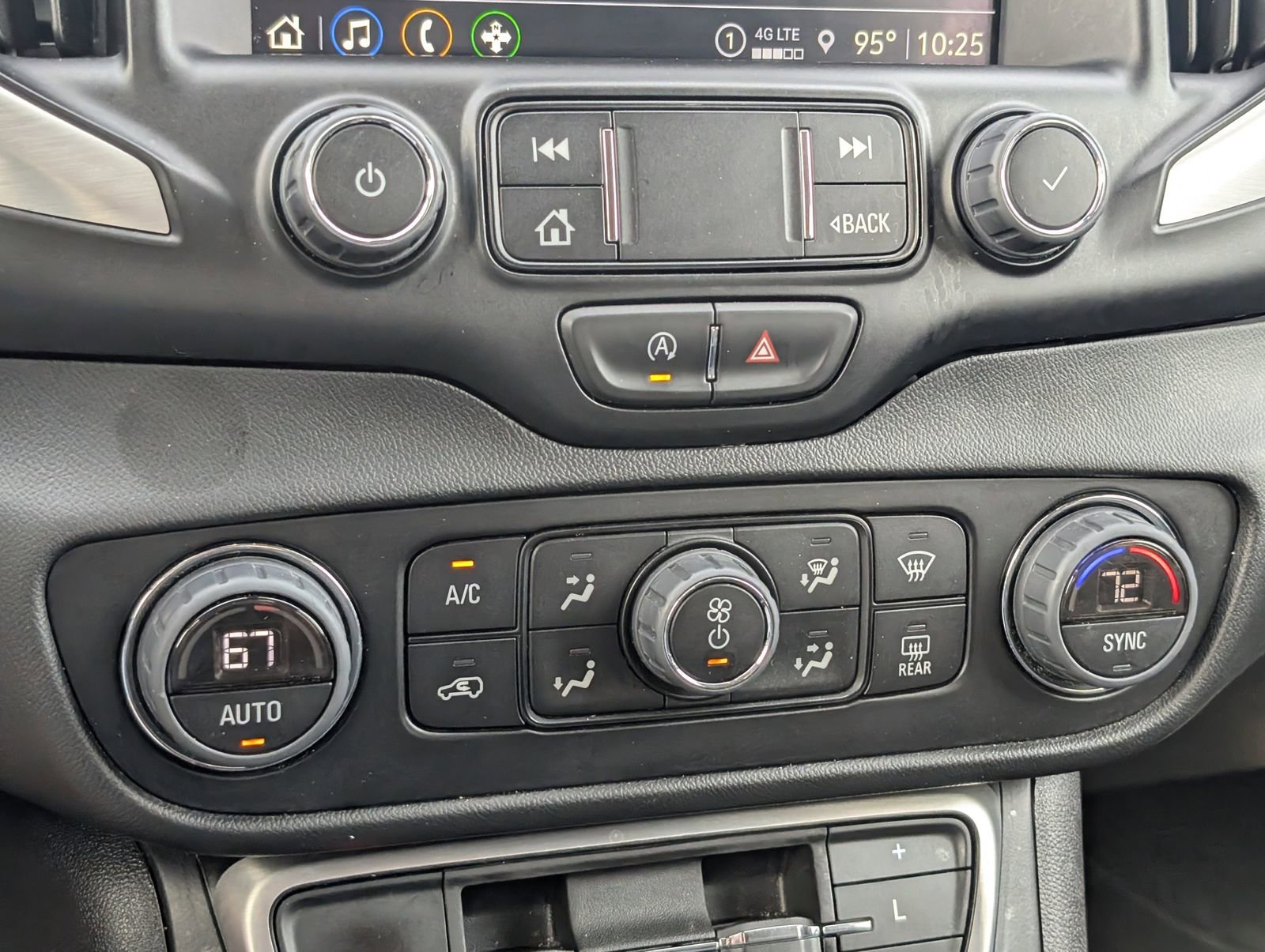 2023 Gmc Terrain SLT photo 18