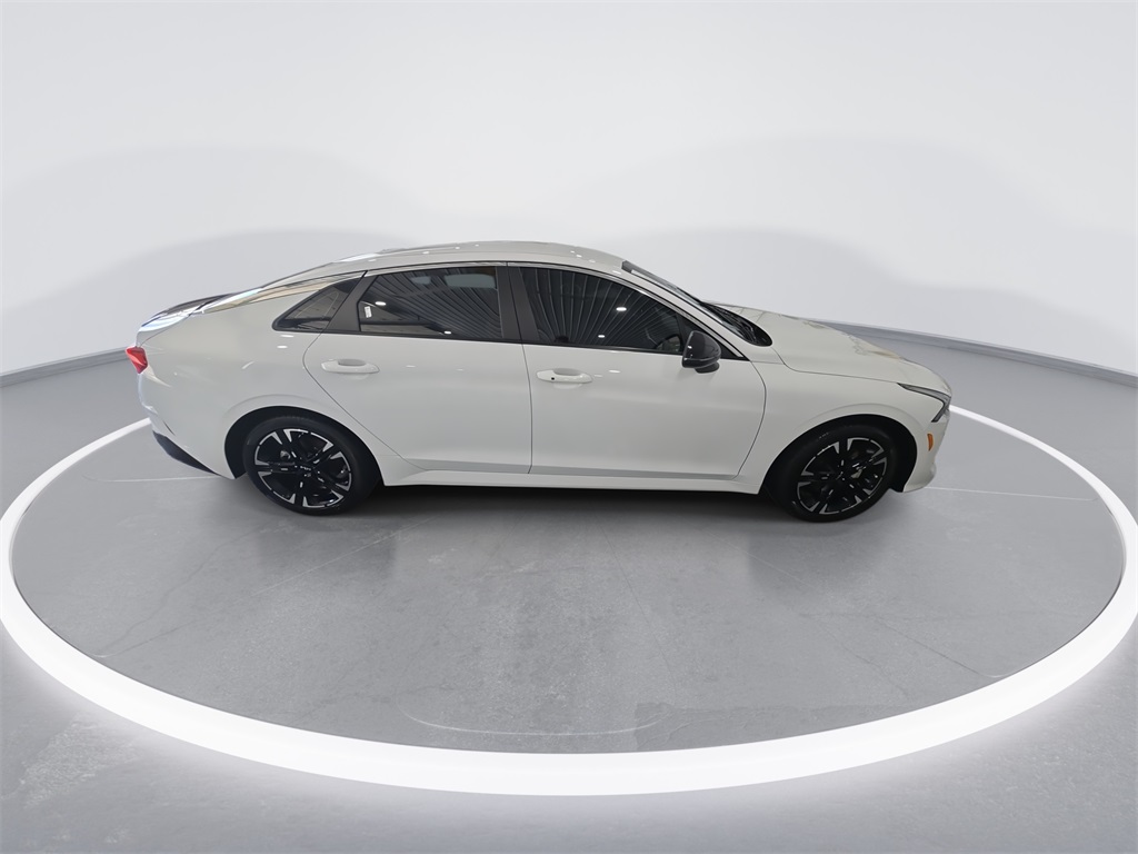 2024 Kia K5 GT-Line photo 9