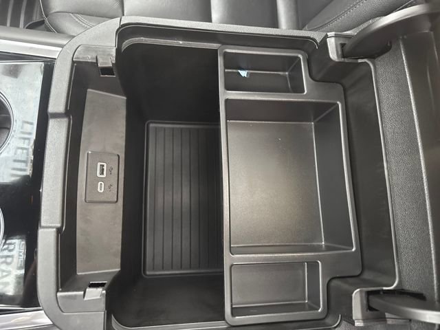 2025 Chevrolet Suburban Z71 photo 23