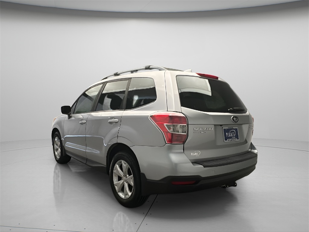 2016 Subaru Forester 2.5i Premium photo 5