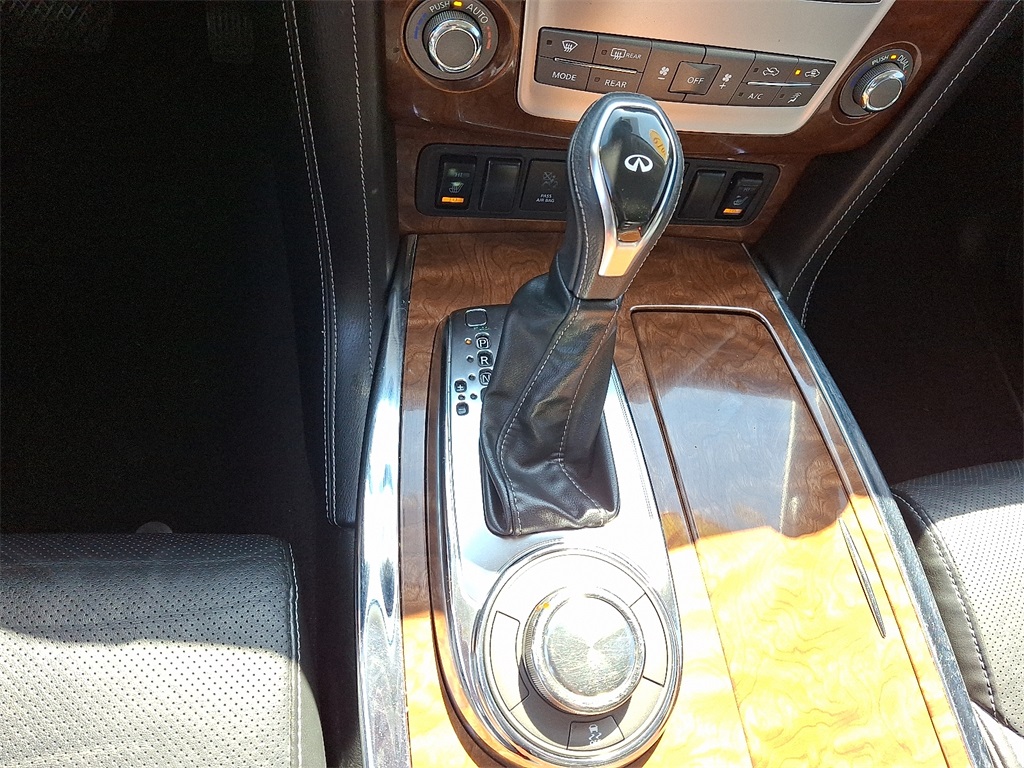 2019 Infiniti QX80 Luxe photo 14